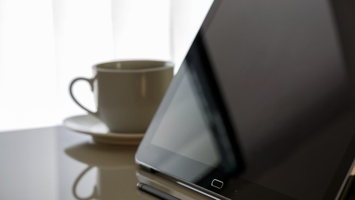 How to Excel as a Finance Analyst: Essential Skills and Career Tips